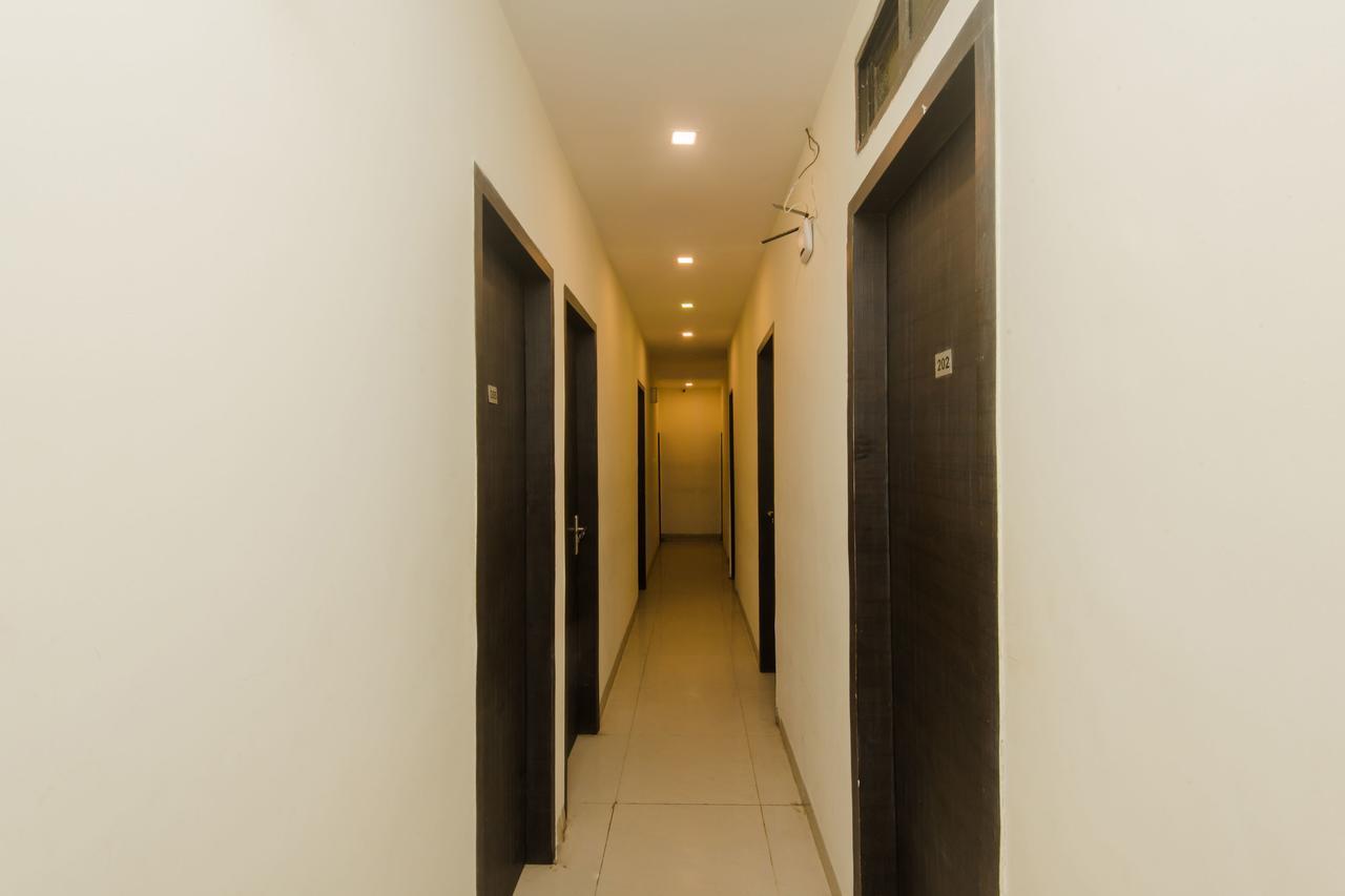 Oyo 10103 Hotel Aviva Mumbai Eksteriør bilde